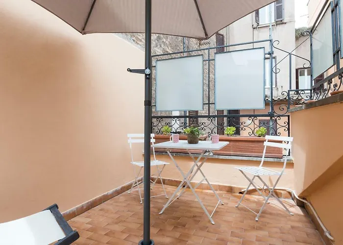 דירה Quiet Pied A Terre With Terrace In Borgo Pio *