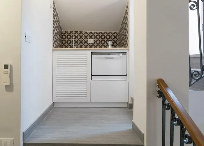 Quiet Pied A Terre With Terrace In Borgo Pio דירה