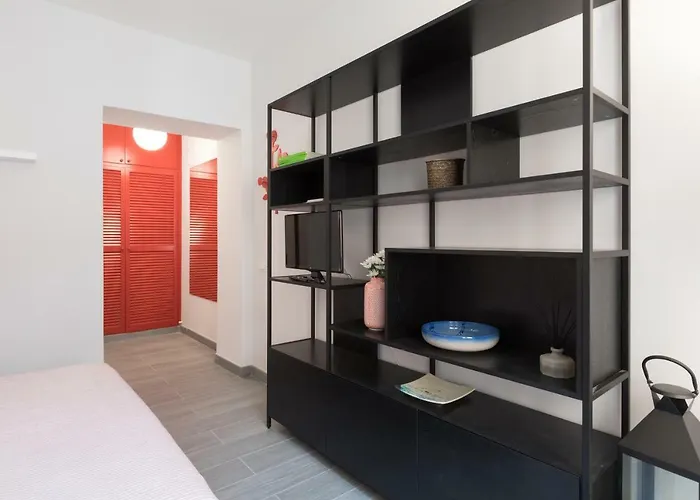 דירה Quiet Pied A Terre With Terrace In Borgo Pio